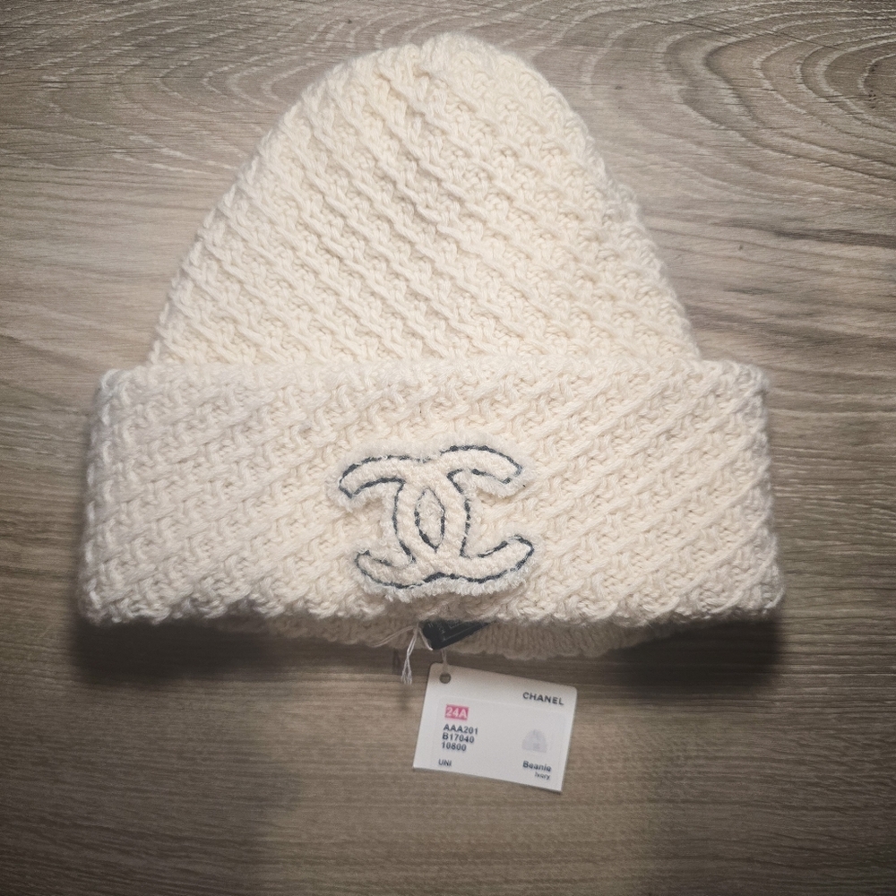 Chanel Cashmere knit Beanie
